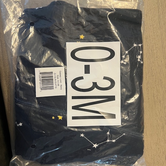 ZippyJamz Organic Cotton Sleeper – Galaxy Love – Navy – Size 0–3M (NWT) - Picture 3 of 4